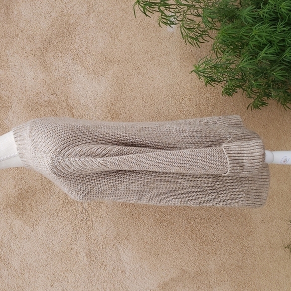 Isabel Maternity sparkle ribbed knit long wide cuffed sleeves oversized … - Picture 4 of 7